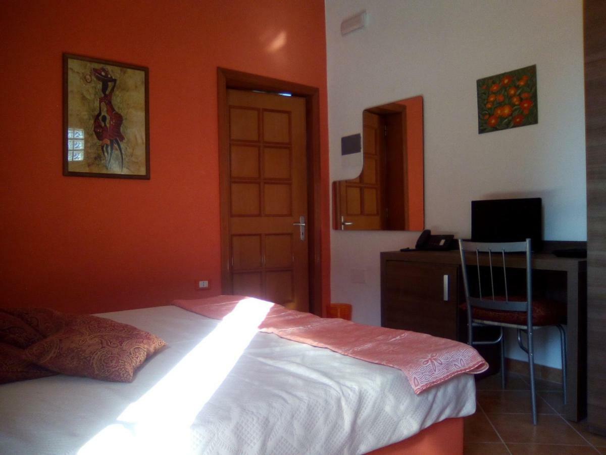 Casa Te La Bradamante Bed and Breakfast Magliano Εξωτερικό φωτογραφία